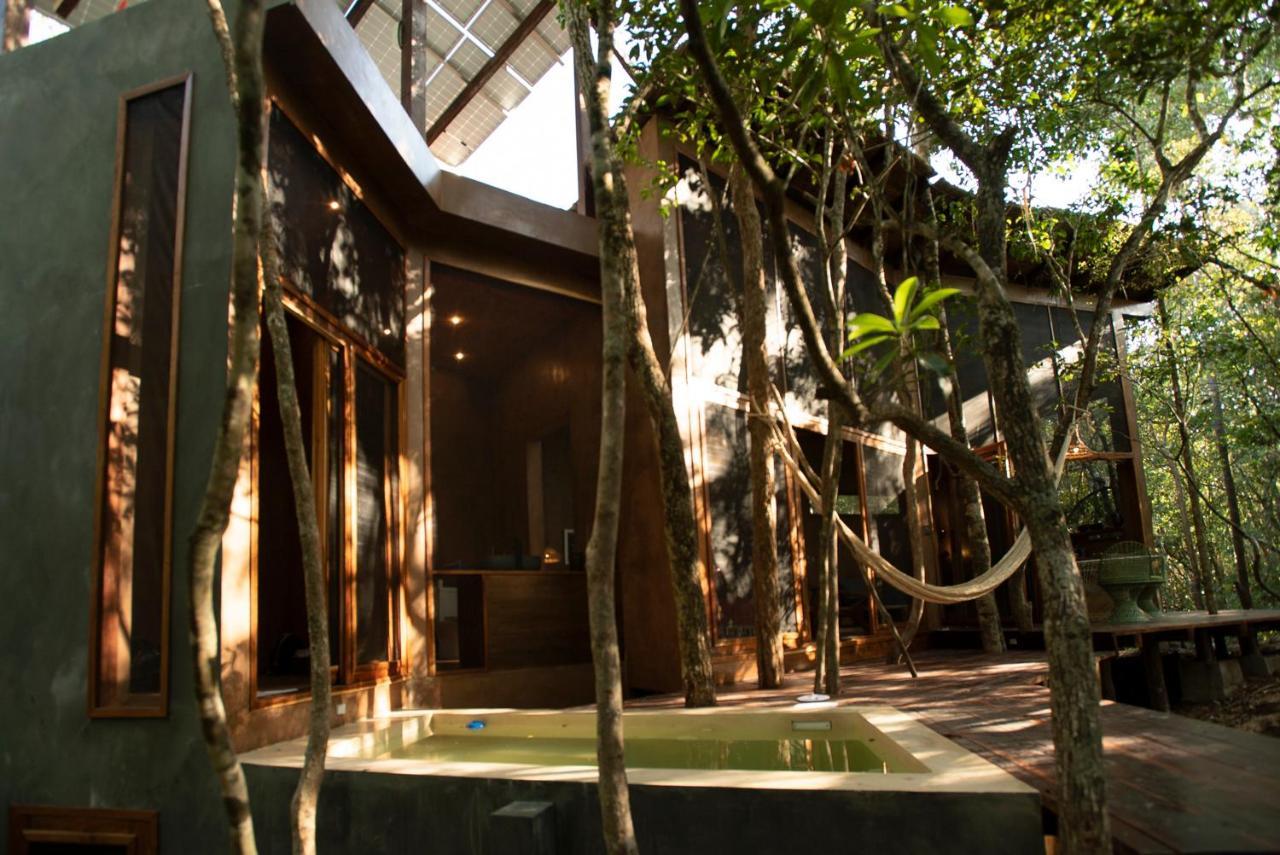 Ojo De Arbol, Boutique Cabin In The Real Jungle トゥルム エクステリア 写真